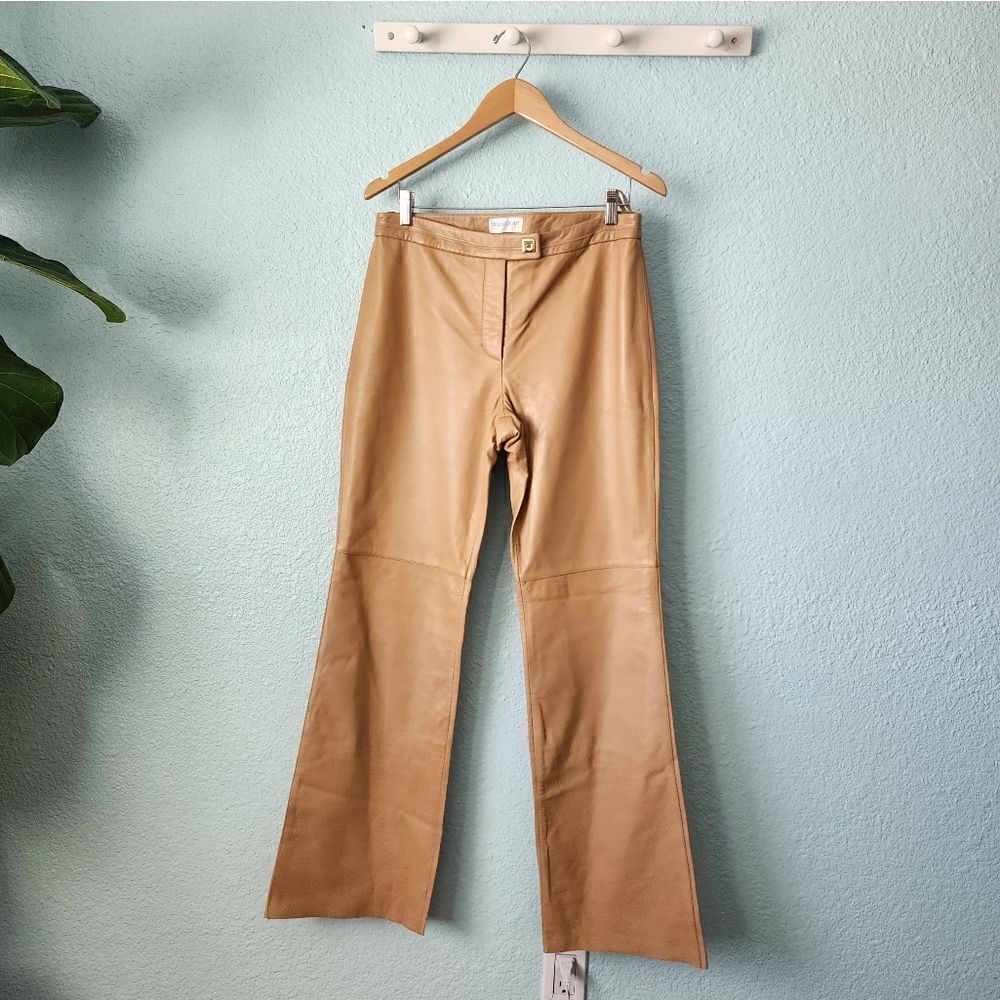 Hugo Buscati the upscale minimalist leather flare pants - Picture 2 of 16
